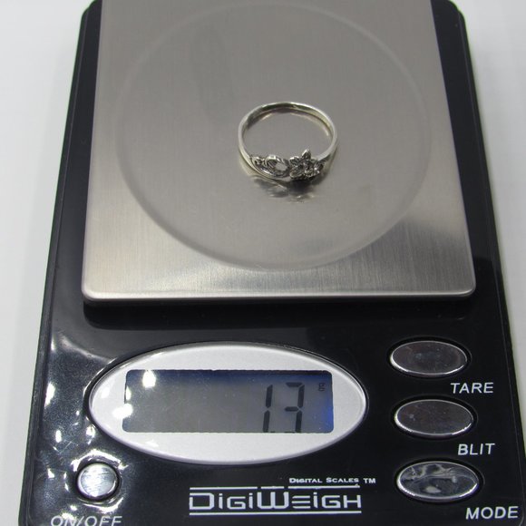 Size 6 Sterling Silver Dainty Ornate Flower Band - Picture 8 of 8